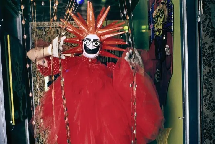 80s London fashion redefined style with bold looks and vibrant subcultures.