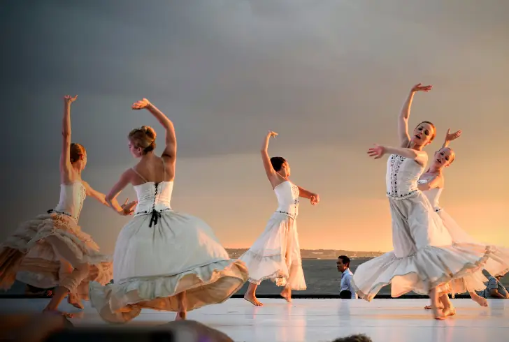 Pexels | Tim Gouw | Dance is the artistic accompaniment of choice in musicals.