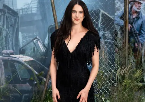 Margaret Qualley Debuts ‘Barefoot’ Shoes at “The Dog Stars” Premiere in London